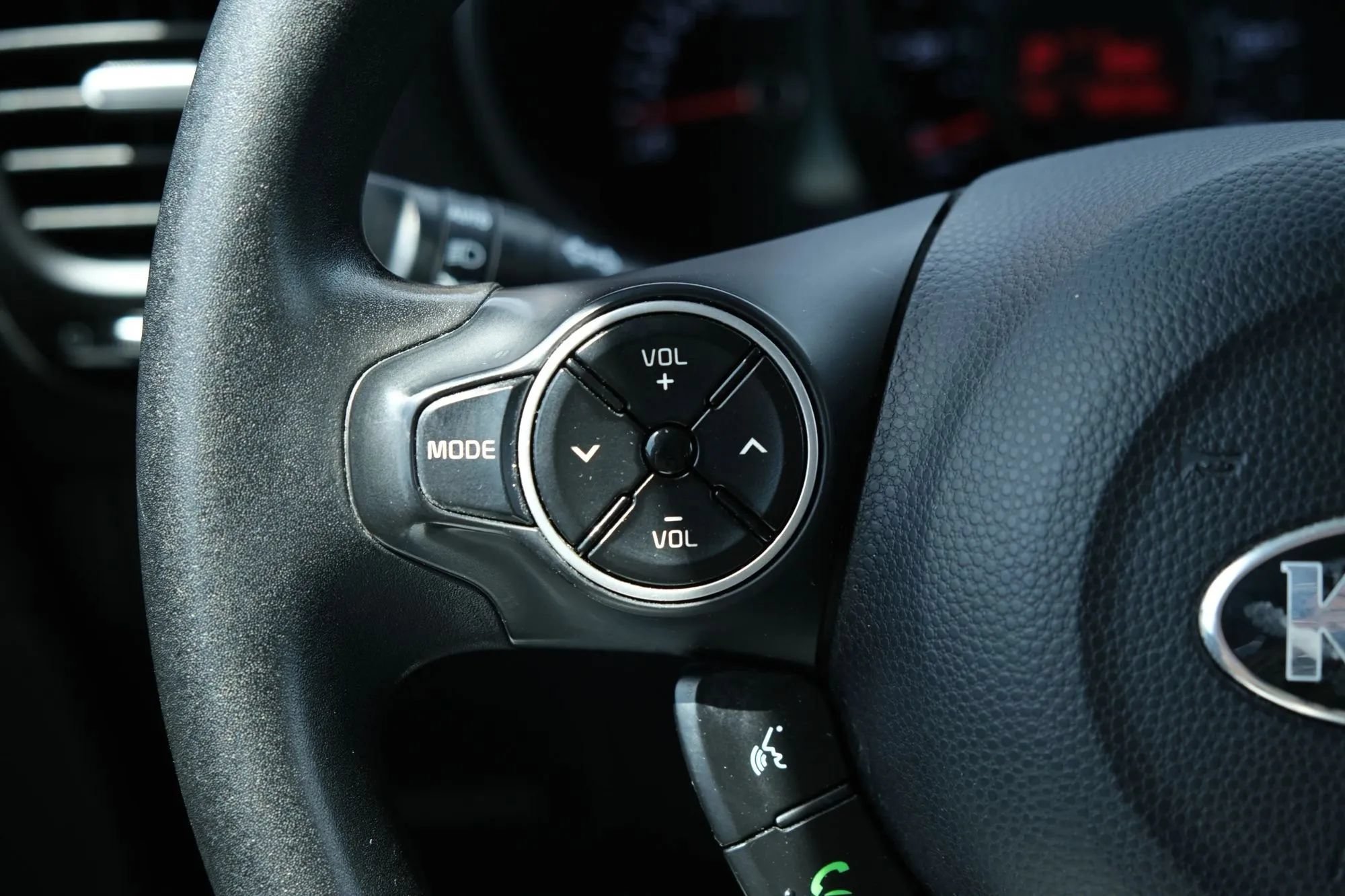 Used 2016 Kia Soul + FWD image 31
