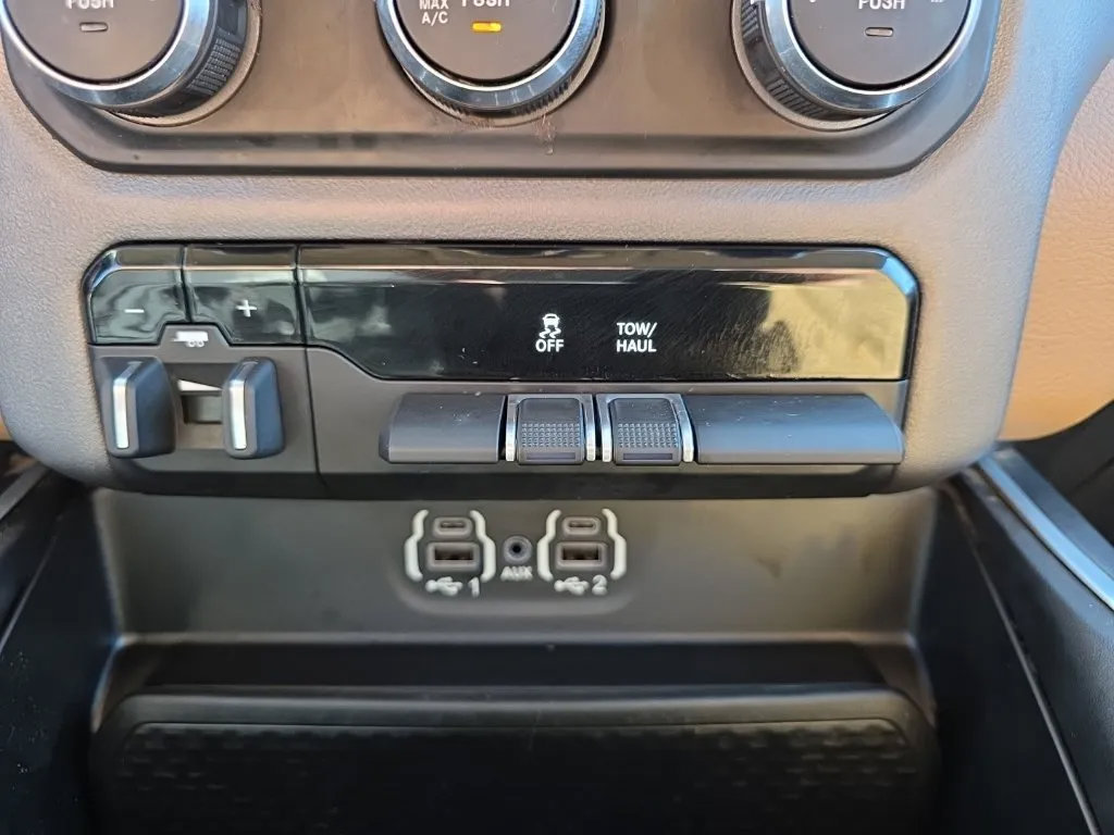 Used 2020 RAM 1500 Big Horn AWD/4WD image 29