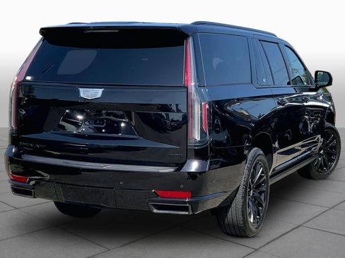 Used 2024 Cadillac Escalade ESV Sport w/ LPO, ONYX Package AWD/4WD image 13