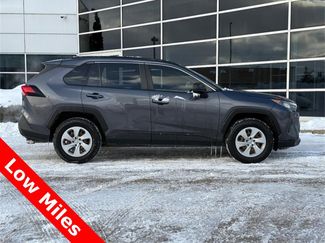 Used 2019 Toyota RAV4 LE video 2