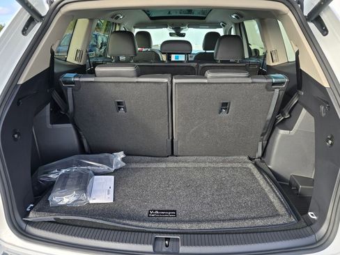 New 2026 Volkswagen Atlas SE image 11