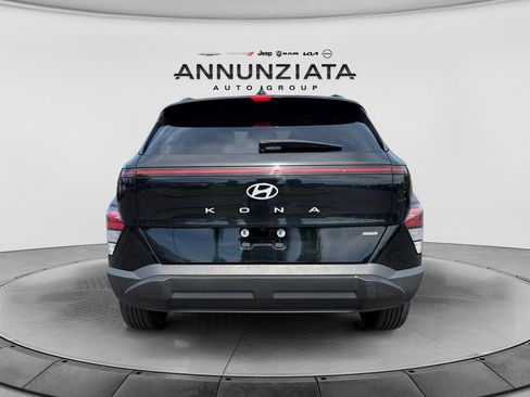 Used 2024 Hyundai Kona SEL AWD/4WD image 4
