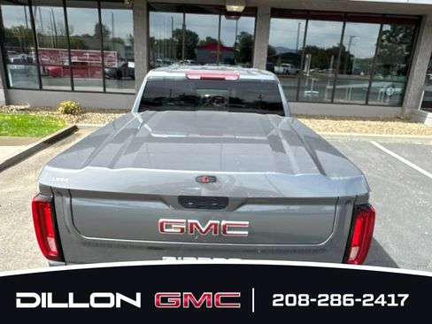 Used 2021 GMC Sierra 1500 SLT w/ SLT Premium Package AWD/4WD image 10