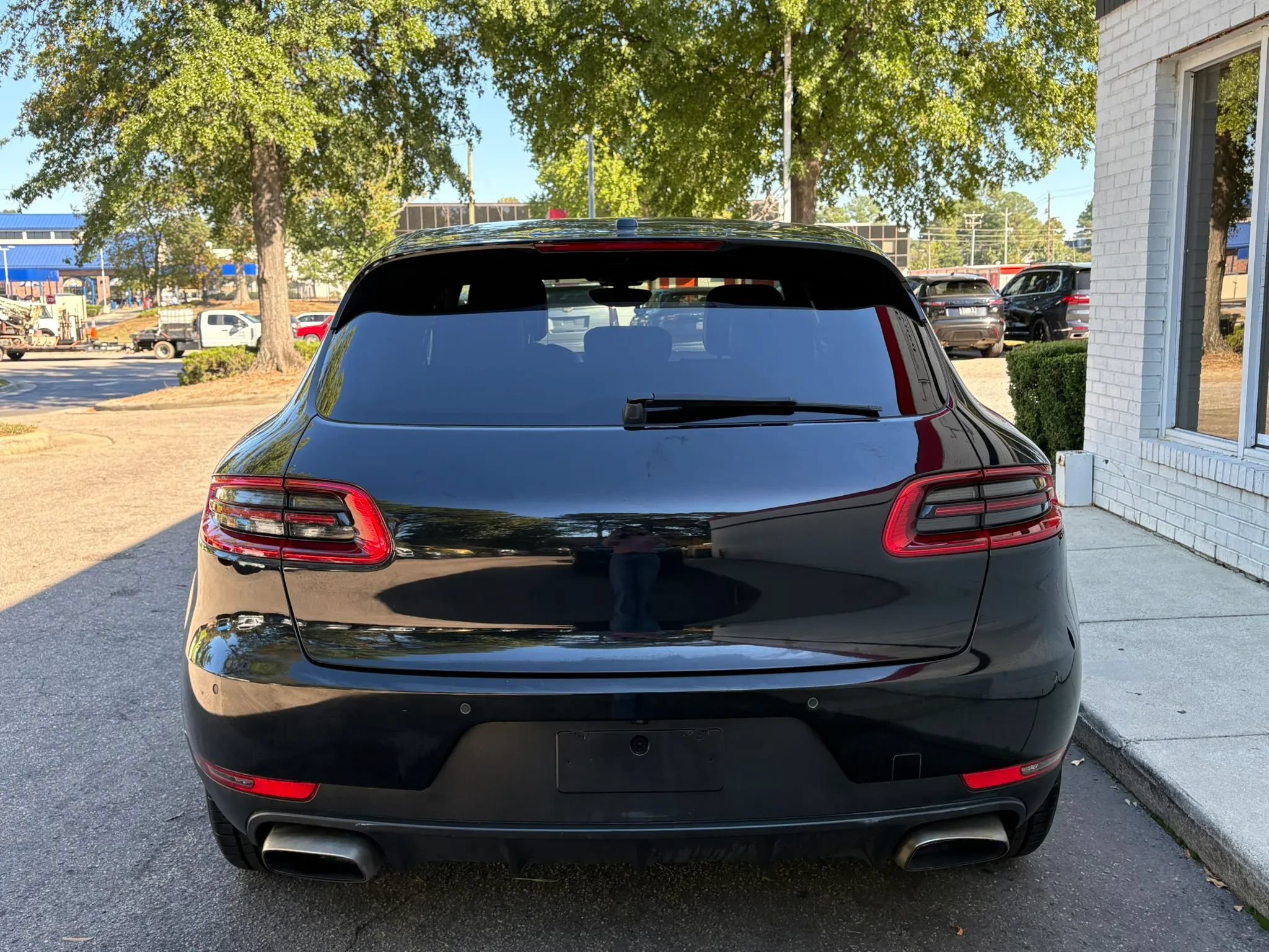 Used 2018 Porsche Macan AWD/4WD image 6