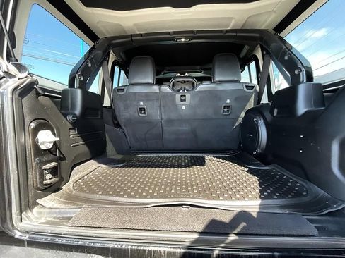 Used 2021 Jeep Wrangler Unlimited Rubicon w/ Trailer Tow Package AWD/4WD image 14