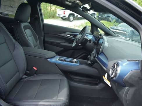 New 2026 Chevrolet Equinox EV LT AWD/4WD image 14