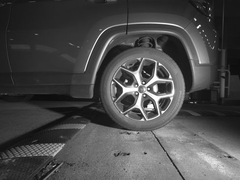 Used 2025 Jeep Compass Limited AWD/4WD image 14