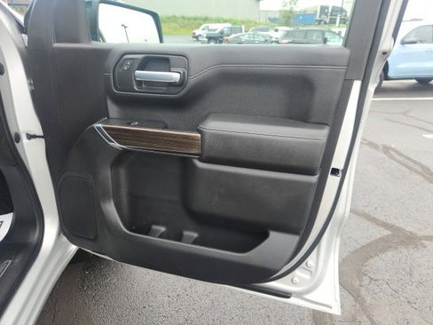 Used 2021 Chevrolet Silverado 1500 RST image 9