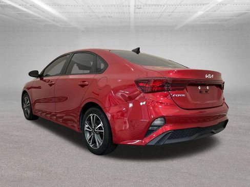 Used 2023 Kia Forte LXS FWD image 3