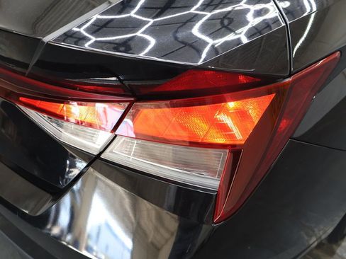 Used 2022 Hyundai Elantra SEL FWD image 31