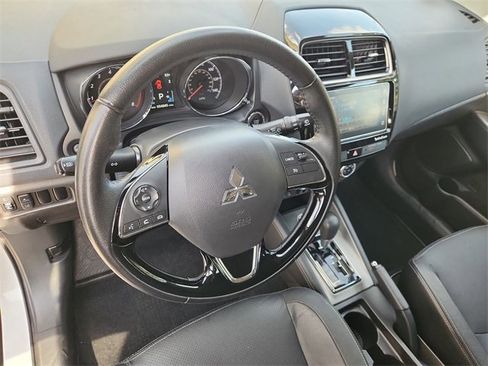 Used 2018 Mitsubishi Outlander Sport SEL image 10
