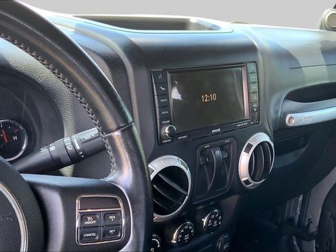 Used 2013 Jeep Wrangler Rubicon w/ PWR Convenience Group AWD/4WD image 6