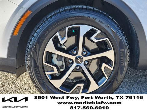 Certified 2023 Kia Sportage EX FWD image 9