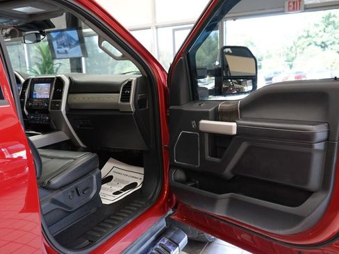 Used 2020 Ford F250 Lariat w/ Lariat Ultimate Package AWD/4WD image 46