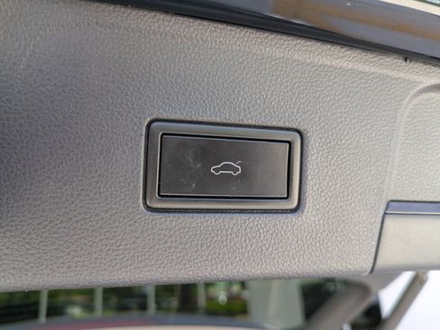 Used 2021 Volkswagen Atlas SE AWD/4WD image 14