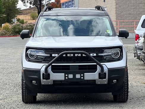 Used 2025 Ford Bronco Sport Outer Banks w/ Sasquatch Outer Banks Package image 9