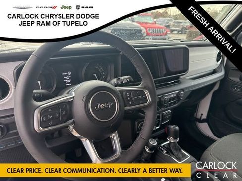 Used 2025 Jeep Wrangler Sahara w/ Safety Group image 24