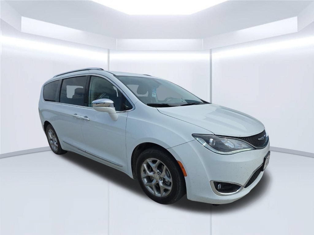 Used 2019 Chrysler Pacifica Limited FWD image 6