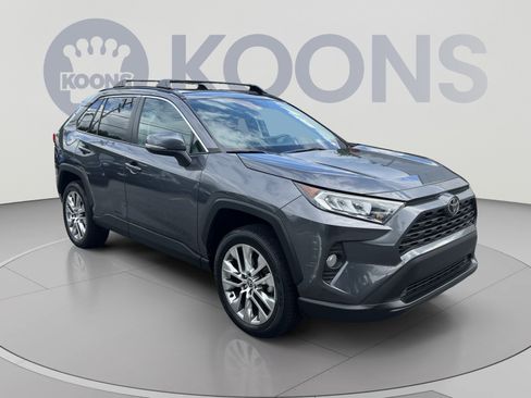 Used 2021 Toyota RAV4 XLE Premium AWD/4WD image 10