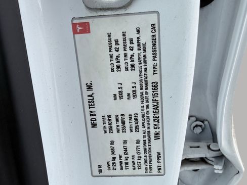 Used 2018 Tesla Model 3 Mid Range image 27