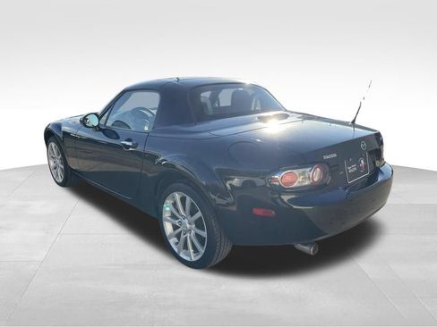 Used 2008 MAZDA MX-5 Miata Touring w/ Interior Trim Pkg RWD image 7