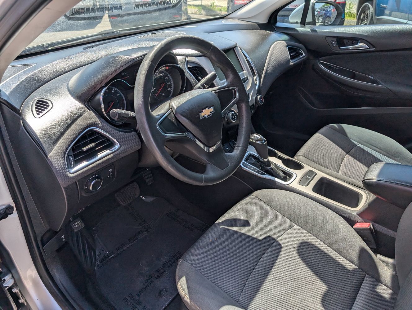 Used 2018 Chevrolet Cruze LS FWD image 12