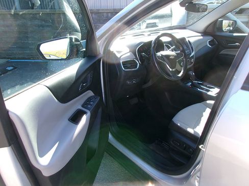 Used 2020 Chevrolet Equinox LS w/ LS Convenience Package image 14