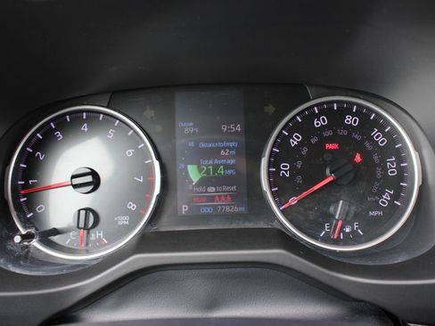 Used 2019 Toyota RAV4 XLE Premium FWD image 12