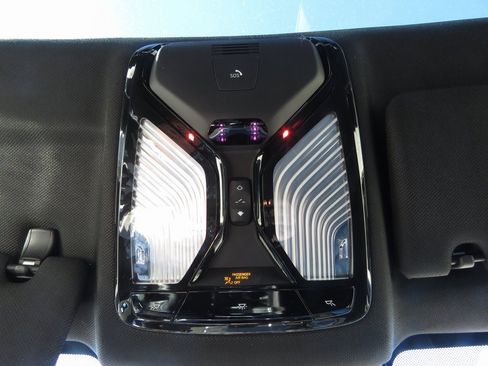 Used 2018 BMW M550i xDrive image 29