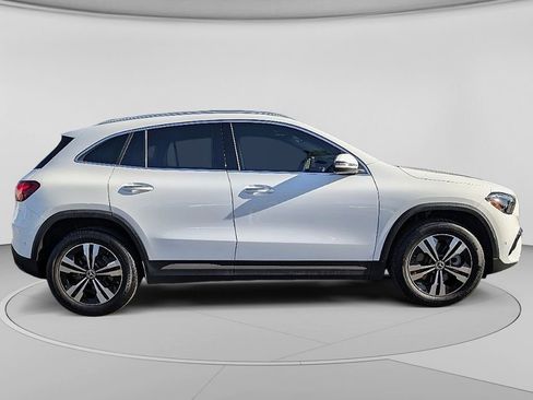 Used 2025 Mercedes-Benz GLA 250 image 8