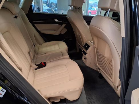 Used 2018 Audi Q5 2.0T Premium Plus w/ Premium Plus Package image 14