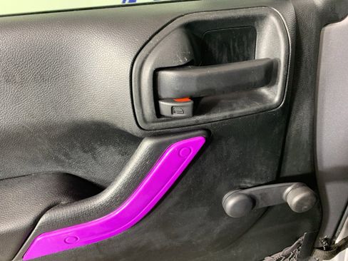 Used 2017 Jeep Wrangler Unlimited Sport w/ Connectivity Group image 15