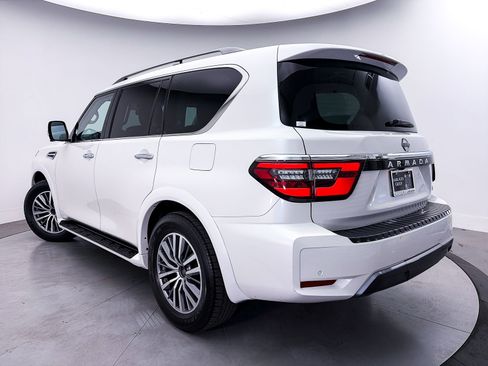 Used 2023 Nissan Armada SL RWD image 2