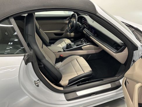 New 2026 Porsche 911 Carrera image 37