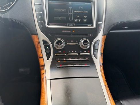 Used 2016 Lincoln MKX Select w/ Select Plus Package image 20