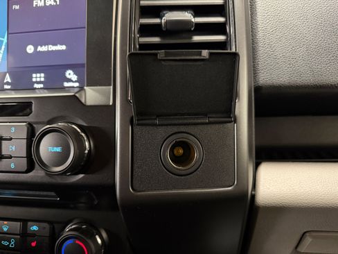 Certified 2018 Ford F150 XLT w/ Equipment Group 302A Luxury image 24