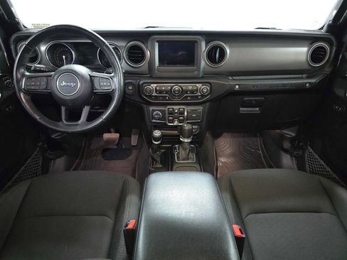 Used 2023 Jeep Wrangler Unlimited w/ Cold Weather Group AWD/4WD image 19