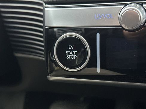 Used 2024 Hyundai Ioniq 5 SEL image 25