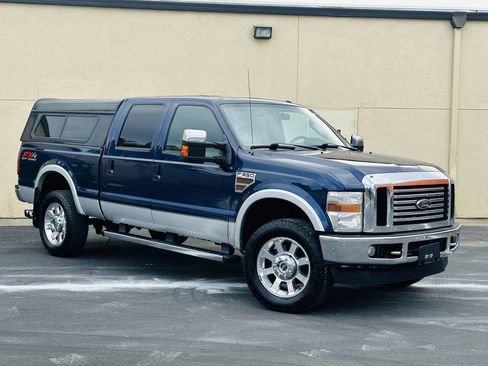 Used 2010 Ford F350 Lariat image 2