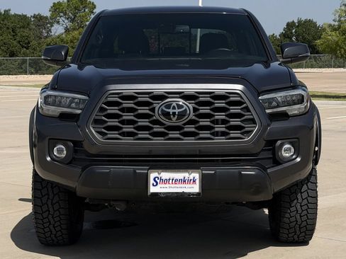 Used 2023 Toyota Tacoma TRD Off-Road AWD/4WD image 7
