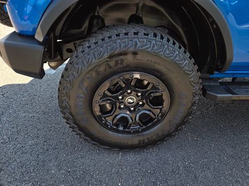 Used 2023 Ford Bronco Wildtrak AWD/4WD image 9