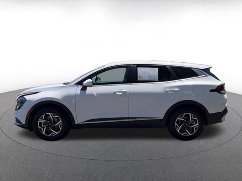 Used 2025 Kia Sportage LX FWD image 10