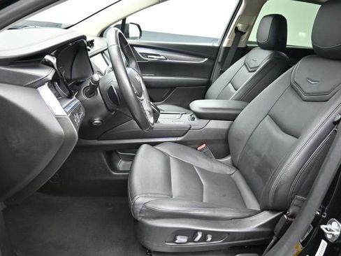 Used 2019 Cadillac XT5 Premium Luxury image 25
