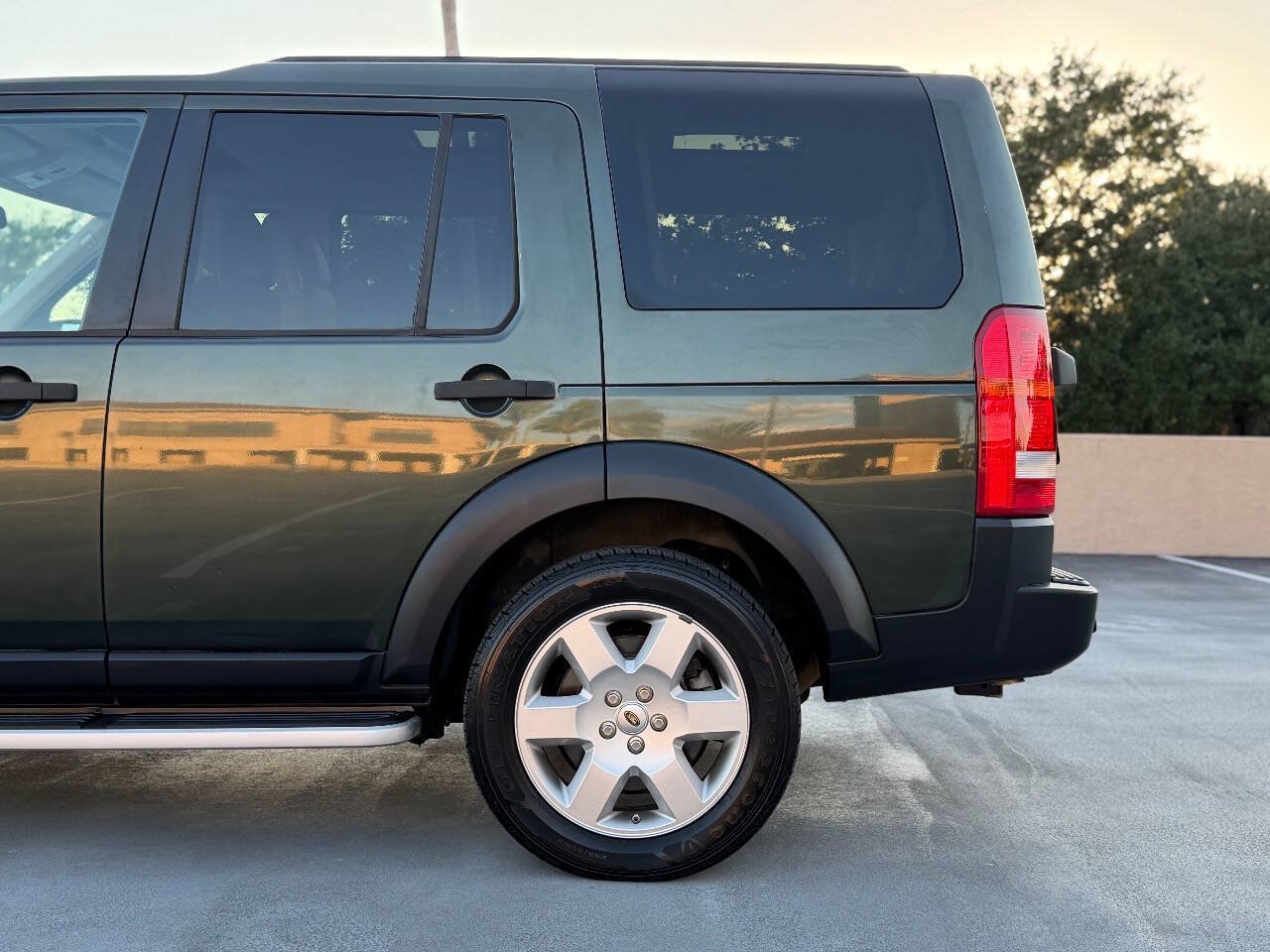 Used 2008 Land Rover LR3 HSE AWD/4WD image 9