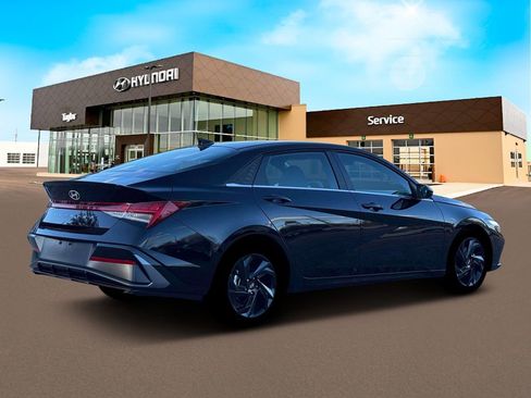 New 2026 Hyundai Elantra SEL Sport FWD image 8