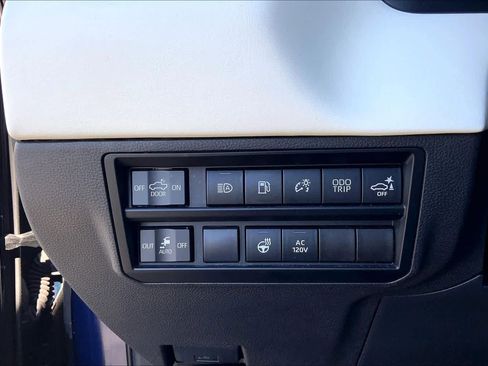 Used 2022 Toyota Tundra Capstone image 33