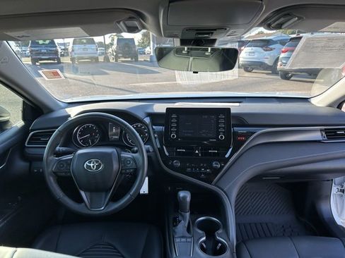 Used 2023 Toyota Camry SE image 20