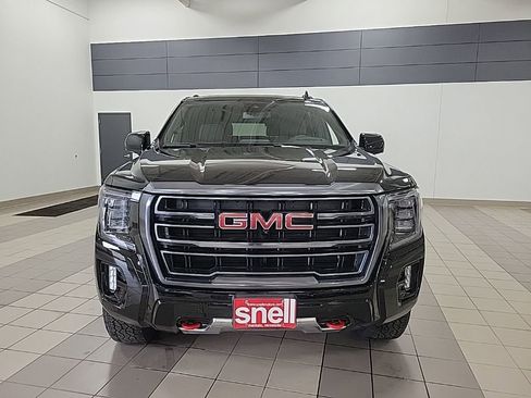 Used 2023 GMC Yukon AT4 w/ Technology Package image 8