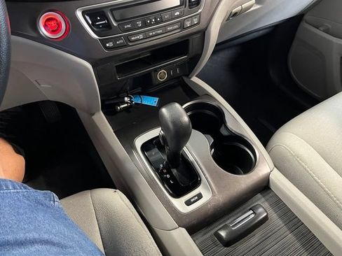 Used 2017 Honda Pilot EX image 29