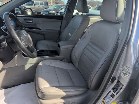 Used 2015 Toyota Camry XLE image 13